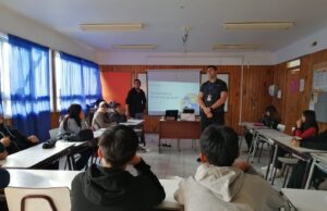 CECOSF de Pitrufquén Realiza Charlas Sobre Síndrome de Down a Estudiantes de Octavo Básico