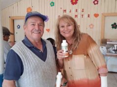 Pitrufquén: Entregan Antiparasitario Contra La Mosca del Cuerno en Los Galpones