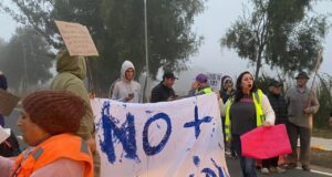 Vecinos de Villa Los Galpones se Toman la Ruta: Solicitan Presencia de Vialidad