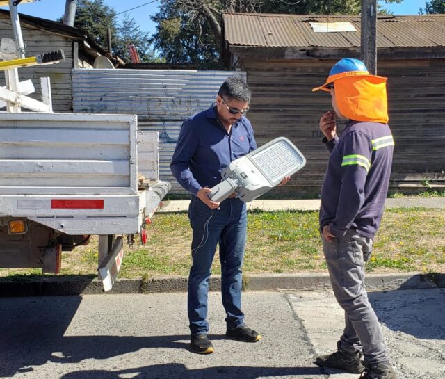 Loncoche Avanza en Reposición de Luminarias Led en Alumbrado Público