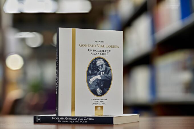 USS Presenta Libro Biográfico “Gonzalo Vial Correa. Un hombre que Amó a Chile”
