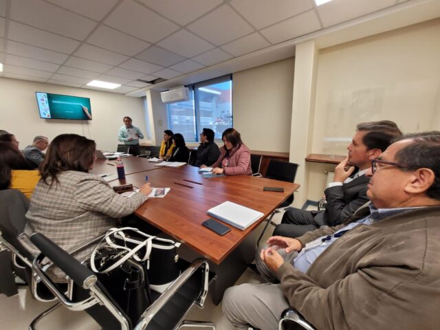 Freire, Loncoche, Pitrufquén y Gorbea Se Reúnen Para Analizar los Hechos de Violencia en Colegios