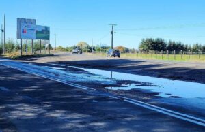 Baches y Escasa Iluminación en el Cruce Cunco Preocupa a Vecinos del Sector