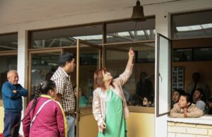 Docente se Despide con 40 Años de Servicio de Escuela Especial de Villarrica