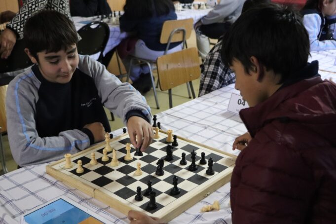 Estudiantes de Gorbea se Preparan para Provincial de Ajedrez