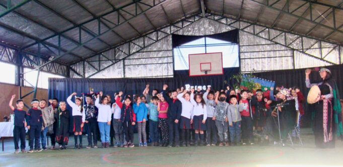 Escuela Las Américas de Pitrufquén Realizó Por Primera vez un Trafkintu