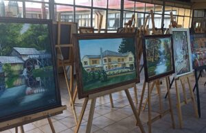 Pitrufquén: Colegio Leonardo Da Vinci School Expone Pinturas de Talentosa y Recordada ex Apoderada