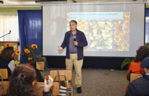 Seminario de Cooperativa Mishkihue Reunió a más de 180 Apicultores en Gorbea