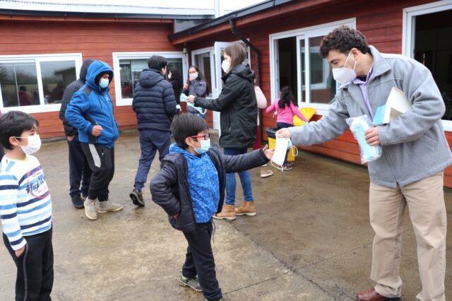 Colegios de Villarrica se Suman Rápidamente a Uso Obligatorio de Mascarillas