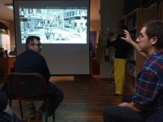 Artista Pitrufquenino Radicado en Australia Expuso sus Obras en la Biblioteca Municipal