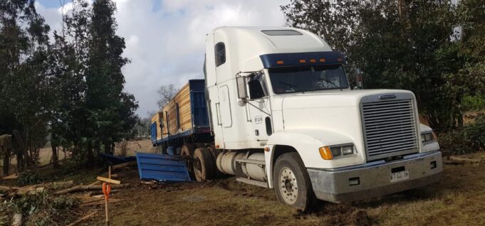 Carabineros de Pitrufquén Logran Recuperan Camión Robado