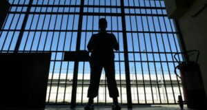 Gendarmes Incautan Droga que era Lanzada Desde el Exterior de la Cárcel de Pitrufquén