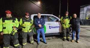Frontel dio Charla Sobre Precauciones y Ventajas con Camioneta 100% Eléctrica a Bomberos de Freire