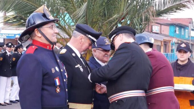 Reconociendo a Voluntarios con Años de Servicio, Bomberos de Pitrufquén celebró Aniversario de la Institución
