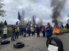 Vecinos de Pitrufquén se Toman Cruce Los Galpones: Piden Avances en Proyecto de Pavimentación