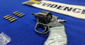 Villarrica: Dos hombres y un Menor de Edad Fueron Detenidos por Microtráfico y Porte Ilegal de Arma