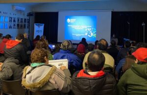 Agricultores De Pitrufquén Participan En Seminario Apícola A Través Del Programa PDTI