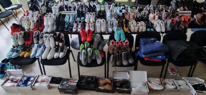 Avaluadas En $13 Millones: PDI Incauta Ropa De Marcas Falsificadas En Victoria