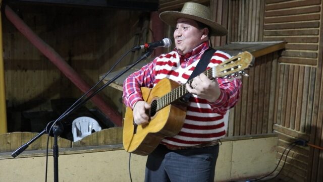 Con la Picardía de Pomperio Olegario se Celebró el Día del Campesino en Pitrufquén