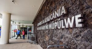 Mujer Falleció Previo a Abordar Vuelo en el Aeropuerto de Freire