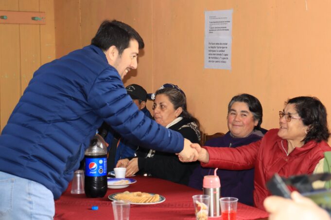 Alcalde de Gorbea Busca Avanzar en Proyecto de Asfaltado Botacura – Faja Ricci