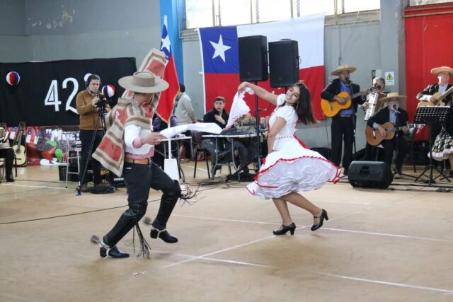 Exitosa muestra comunal de cueca escolar 2023 en Pitrufquén