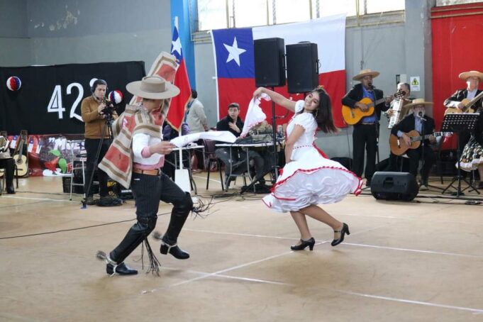 Exitosa muestra comunal de cueca escolar 2023 en Pitrufquén