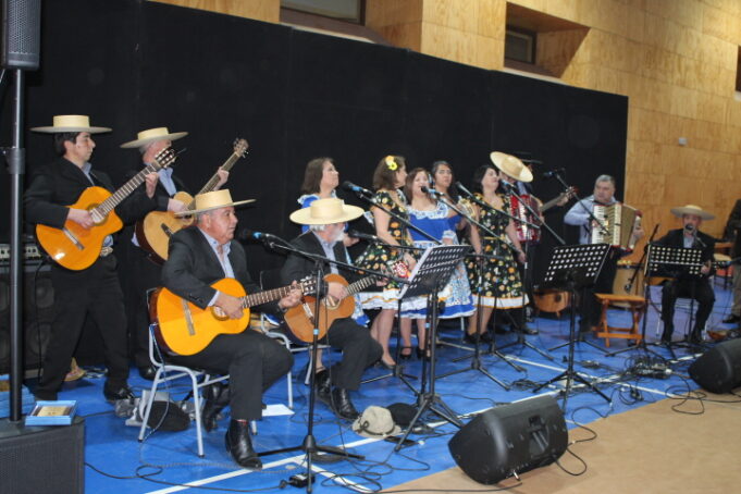 Con Significativa Ceremonia el Conjunto Folclórico Quitral de Pitrufquén Celebró Sus 40 Años
