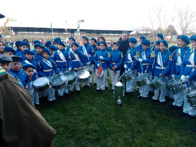 Banda de Guerra del Colegio Madres Dominicas de Pitrufquén Gana Primer Lugar en Competencia Regional
