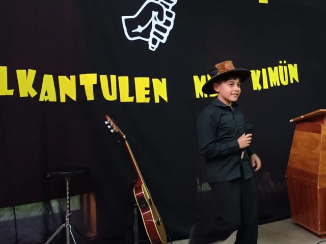 Estudiantes de Escuela Allipén Deslumbran con Talento Artístico en Festival de la Voz