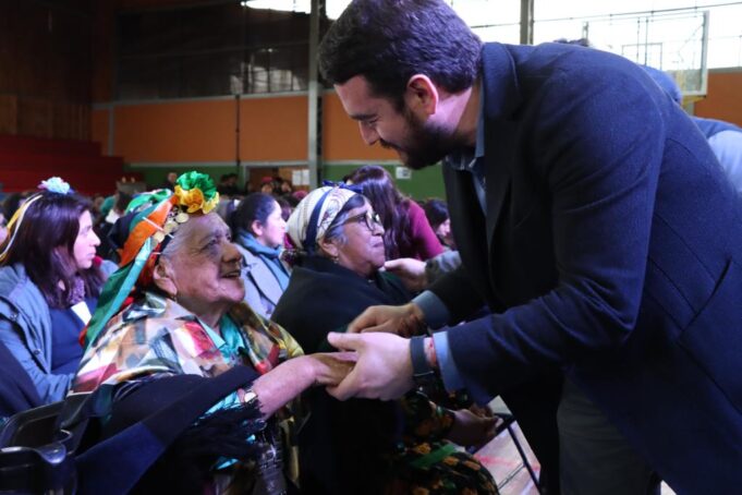 Gobernador Luciano Rivas Reconoció A Mujeres Líderes De Vilcún