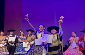 Pareja De Pitrufquén Gana El Primer Lugar En Campeonato Regional De Cueca “Infantes De La Camelia”