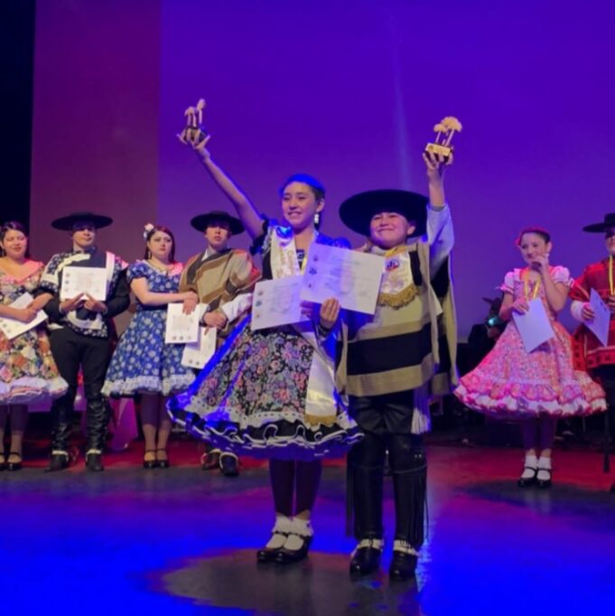Pareja De Pitrufquén Gana El Primer Lugar En Campeonato Regional De Cueca “Infantes De La Camelia”