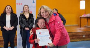 Familias Del Comité De Vivienda Las Praderas De Pitrufquén Recibieron Su Subsidio Habitacional