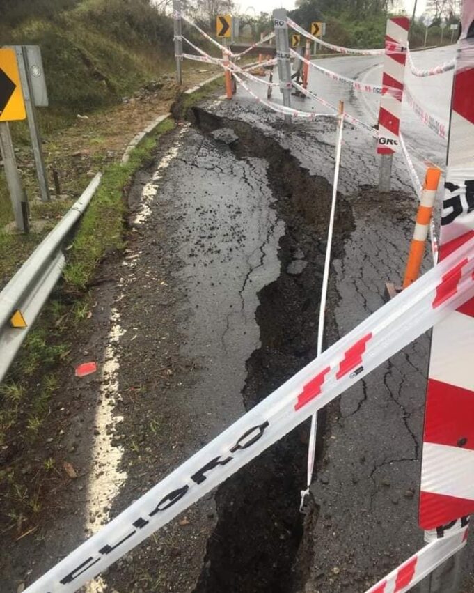 Registran Socavón En Ruta Que Une Pitrufquén Con Toltén