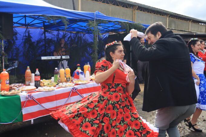 Alcalde Andrés Romero Da El Vamos A Las Actividades Del Mes De La Patria En Gorbea