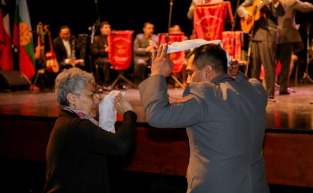 Con Cuecas, Arpa Y Gala Folclórica, Junto A La Banda Del Ejército, Villarrica Inició Los Festejos Patrios