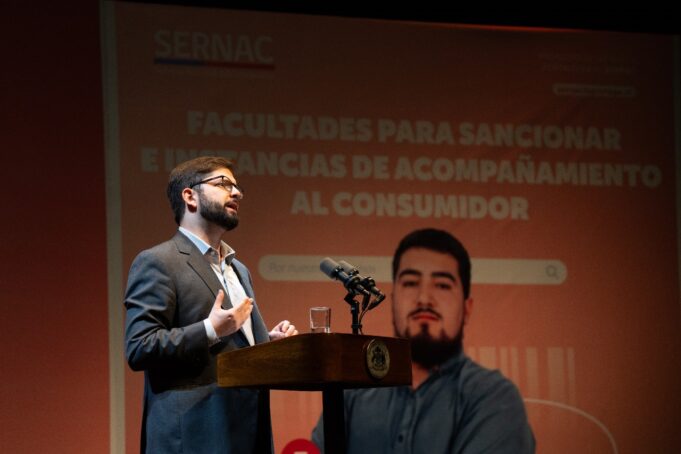 Presidente Boric Firma Proyecto De Ley Que Dotará Al Sernac La Facultad De Sancionar A Empresas