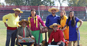 Grupo Alborada Y Los Chacareros De Paine Festejan A La Patria En El Lago Villarrica