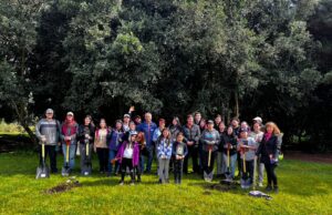 Concejala Viviana Díaz Participa En Reforestación Urbana Parque Isla Cautín