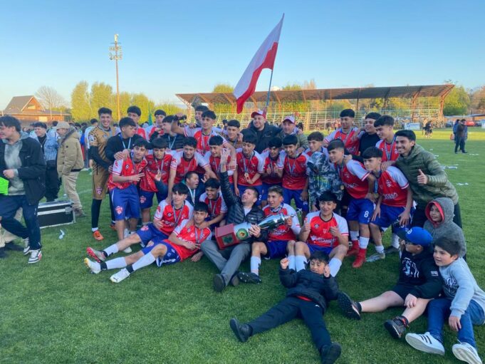 Selección Juvenil De Villarrica Se Tituló Campeón Regional De Fútbol Al Ganar A Cholchol