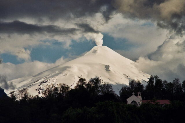 Volcán Villarrica Baja A Alerta Amarilla Tras Decisión Del Gobierno Por Disminución De La Actividad Volcánica