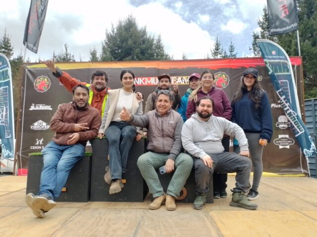 PINK MUDTEAM LONCOCHE; Cuando el Deporte Irrumpe con Sentidos de Comunidad y Conciencia Medioambiental