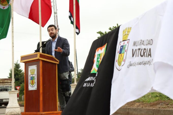 Gobernador Luciano Rivas Se Comprometió Con El Mejoramiento De La Principal Plaza De Púa, En Victoria