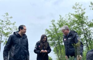 En El Marco Del Rally Mobil, Villarrica Recibe Donación De Árboles Nativos Para Humedal Urbano