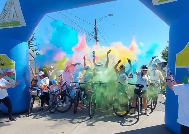 Cecosf De Pitrufquén Comenzó Celebración Aniversario N° 16 Con Gran Cicletada «Color Bike»