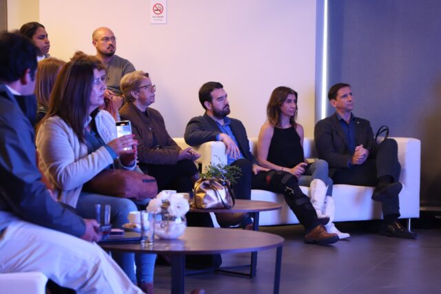 En El Marco De Programa Del Gobierno Regional Emprendedores De La Zona De Rezago Costa Araucanía Reciben Charla De Empresaria Alejandra Mustakis