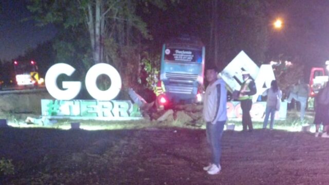 Al Menos Seis Heridos: Bus Chocó Contra Letras Vulometricas En Gorbea