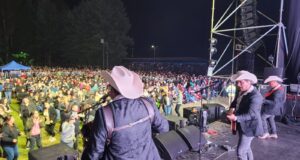 A Estadio Lleno se Vivió Show Aniversario N° 125 de Pitrufquén