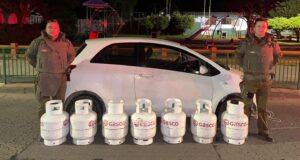 Detienen A Sujeto Que Estaba Robando Galones De Gas En Servicentro En Toltén